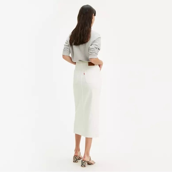 Levi’s button-front white denim skirt in 27 - Picture 3 of 10